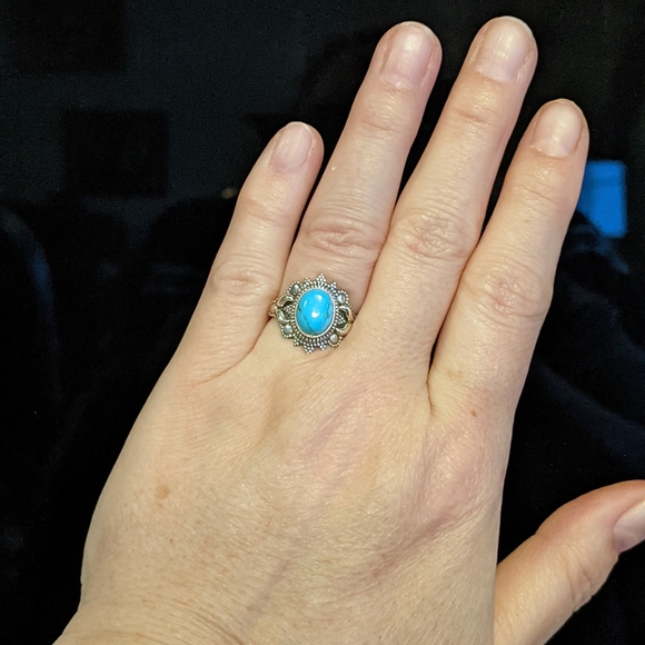 Arizona Mohave Turquoise .925 Silver Ring, size 8 - Picture 6 of 8